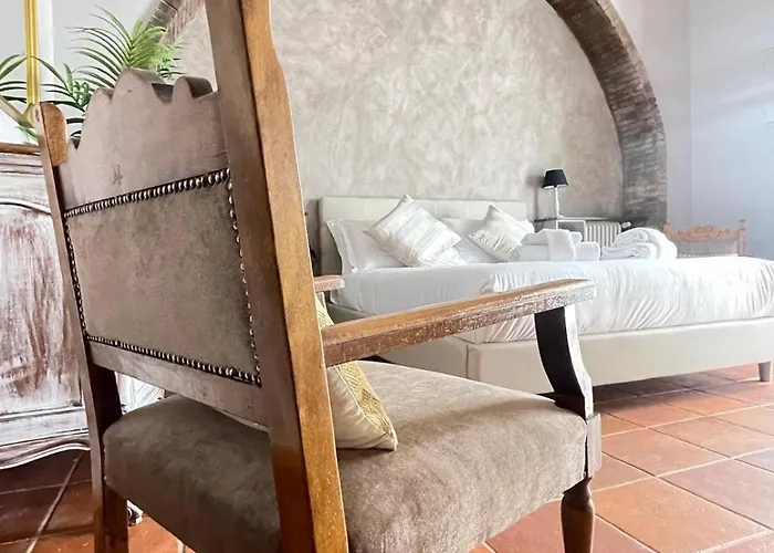 Lucilla\'S Suite San Pietro Station